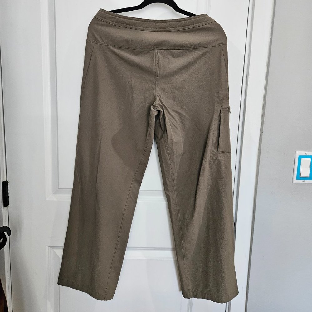 Mountain Hardware Mediumweight Shell - image 2